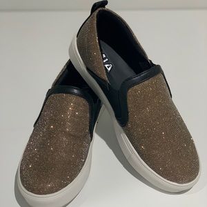 MIA Women's Ocarina Fashion Sneaker 6.0 M